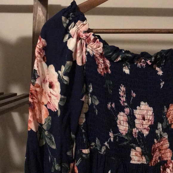 Women’s Floral Print Long Sleeve Smocked Mini - Picture 6 of 9